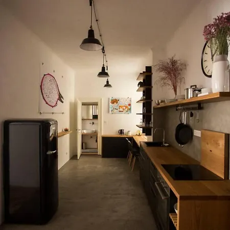 Bright Stylish Apartment *