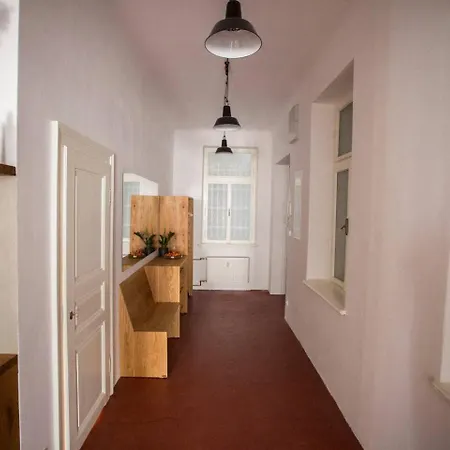 Bright Stylish Apartment *