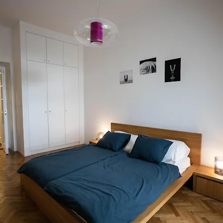Bright Stylish Apartment *