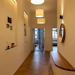 Bright Stylish * Praga